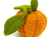 instructables ornamentea Felt Pumpkin